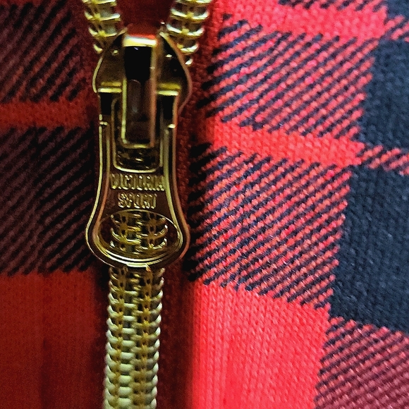 VS SPORT Full Zip Hoodie Soft Fleece Color Red Plaid, Size Medium - Picture 7 of 10